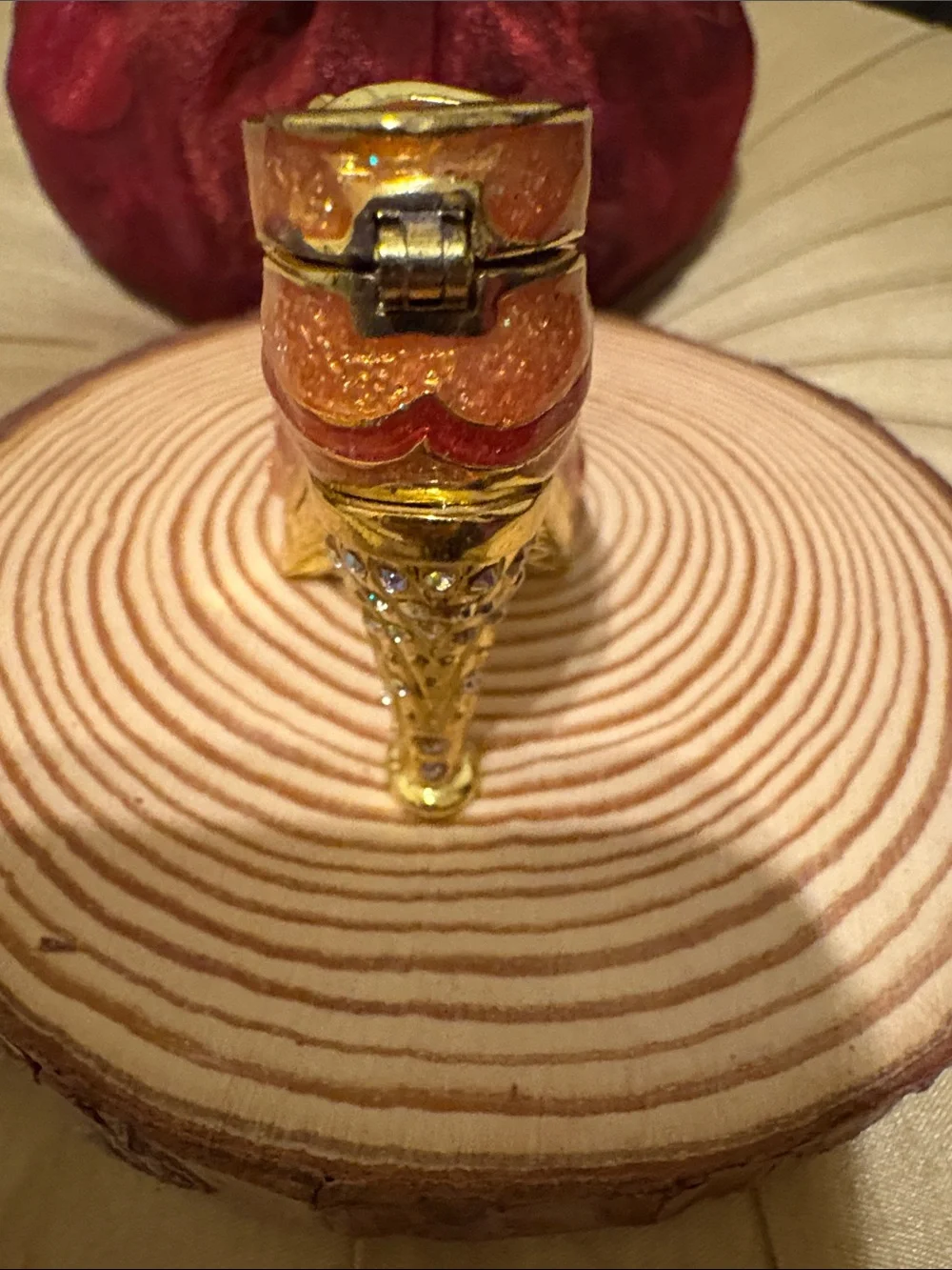 NWOT Ornate Orange Jeweled Women’s Shoe Trinket Box